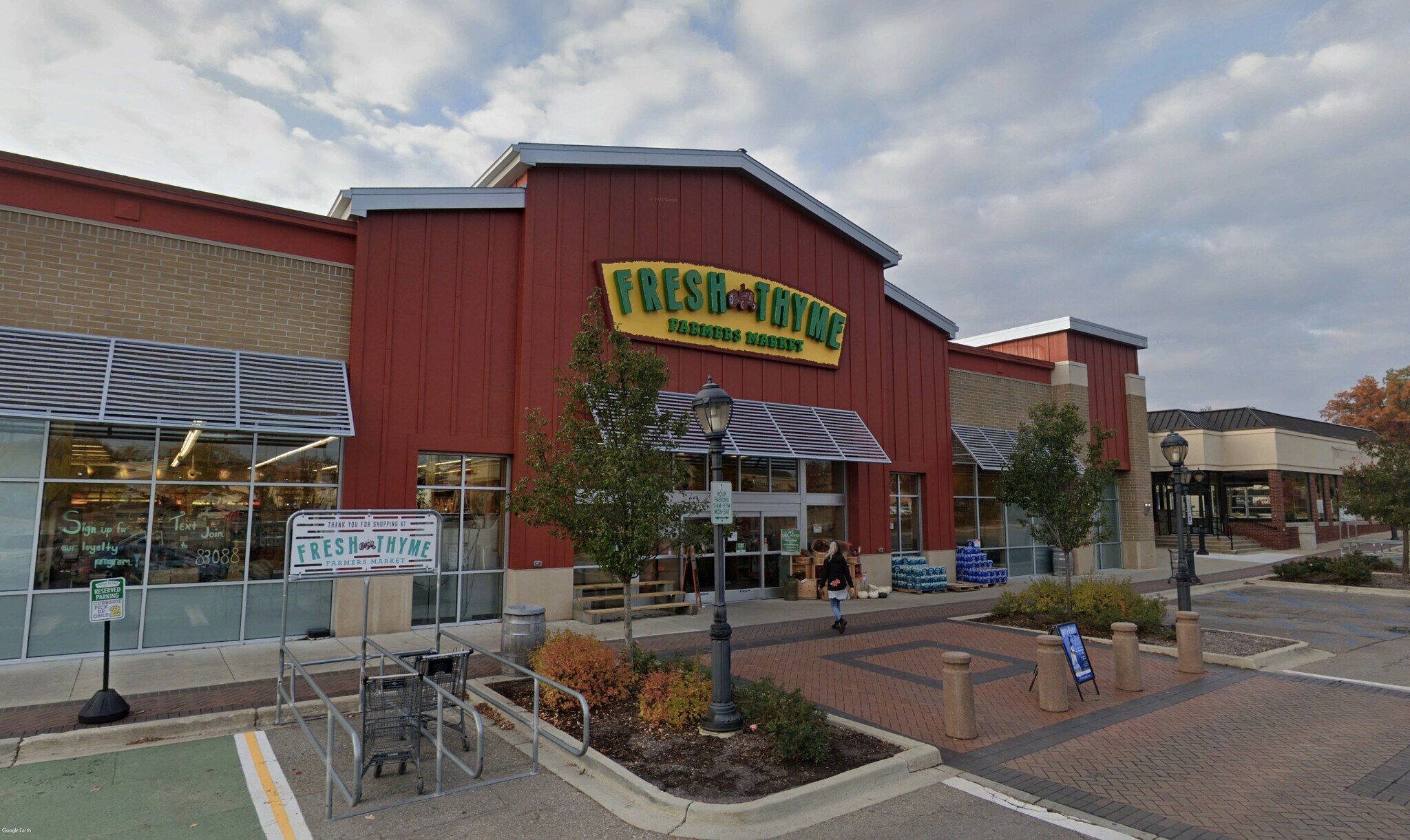 23296-23360 Farmington Rd, Farmington Hills, MI for Rent