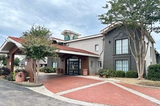 Wyndham Flagged Hotel & NNN Restaurant