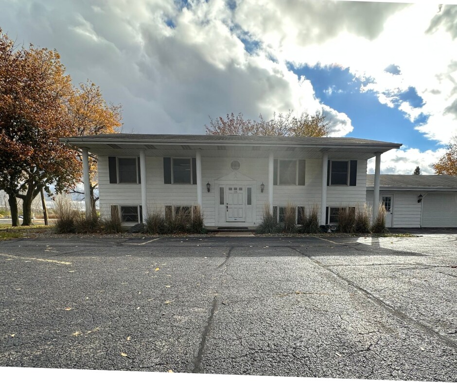 1336 American Dr, Neenah, WI for Rent