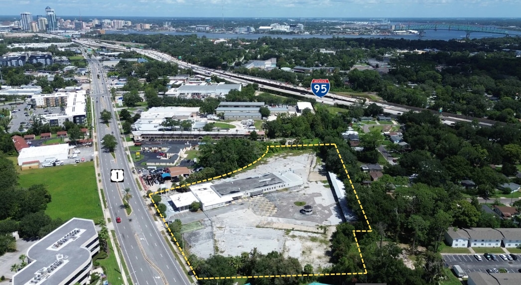 3261 Philips Hwy, Jacksonville, FL for Rent