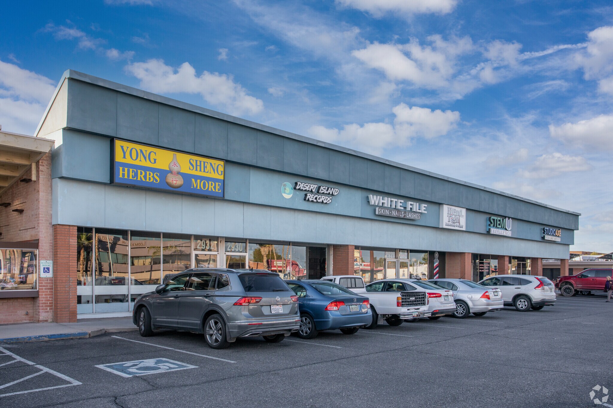 2920-2932 E Broadway Blvd, Tucson, AZ for Rent
