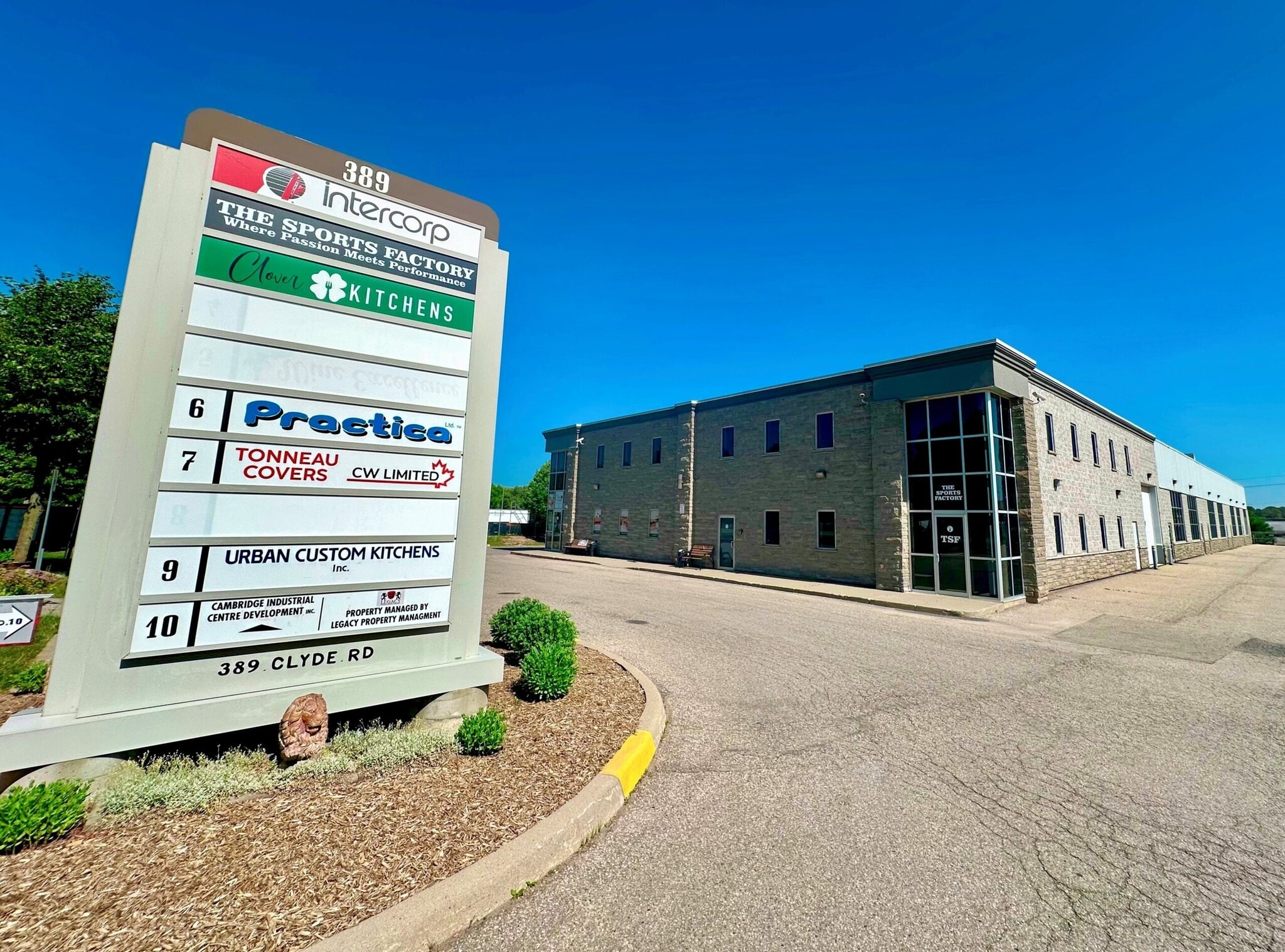 389 Clyde Rd, Cambridge, ON for Rent