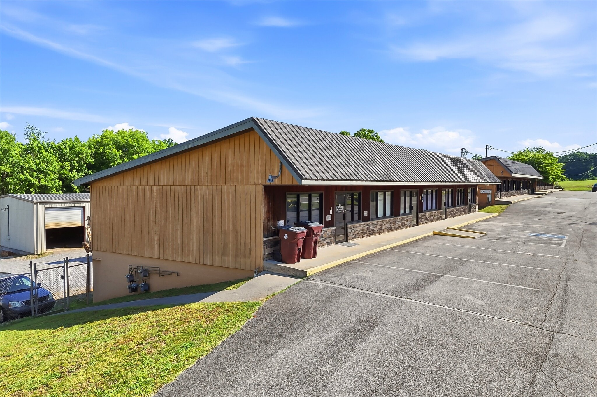 1120 Topside Rd, Louisville, TN for Sale