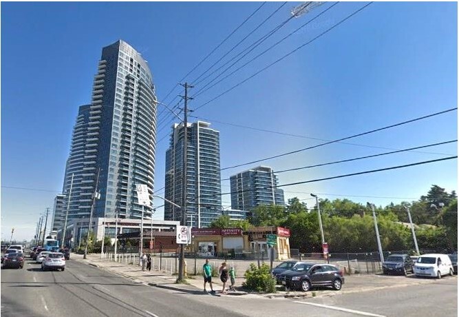 7115 Yonge St, Markham, ON for Sale