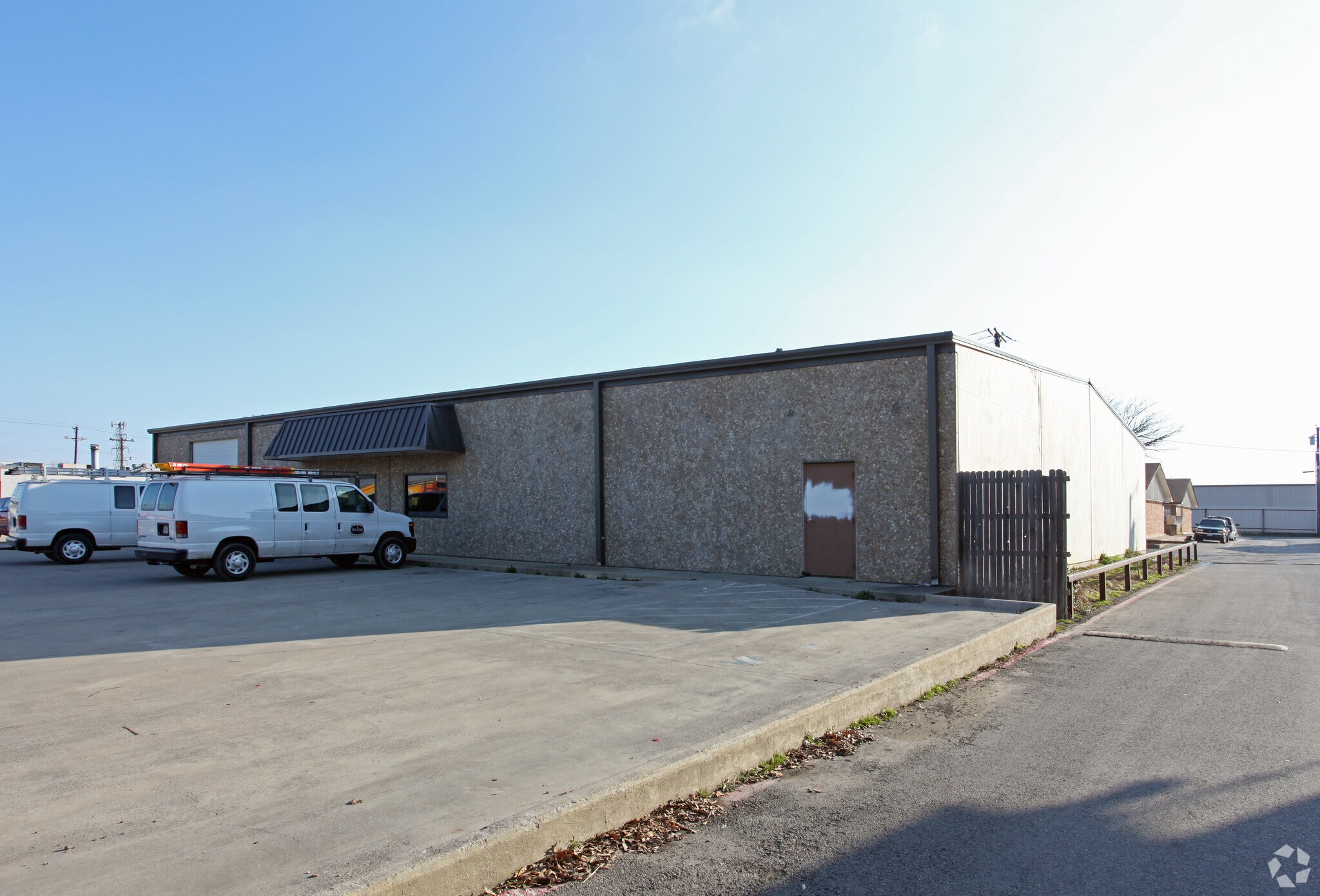 124 S Rogers Rd, Irving, TX for Sale