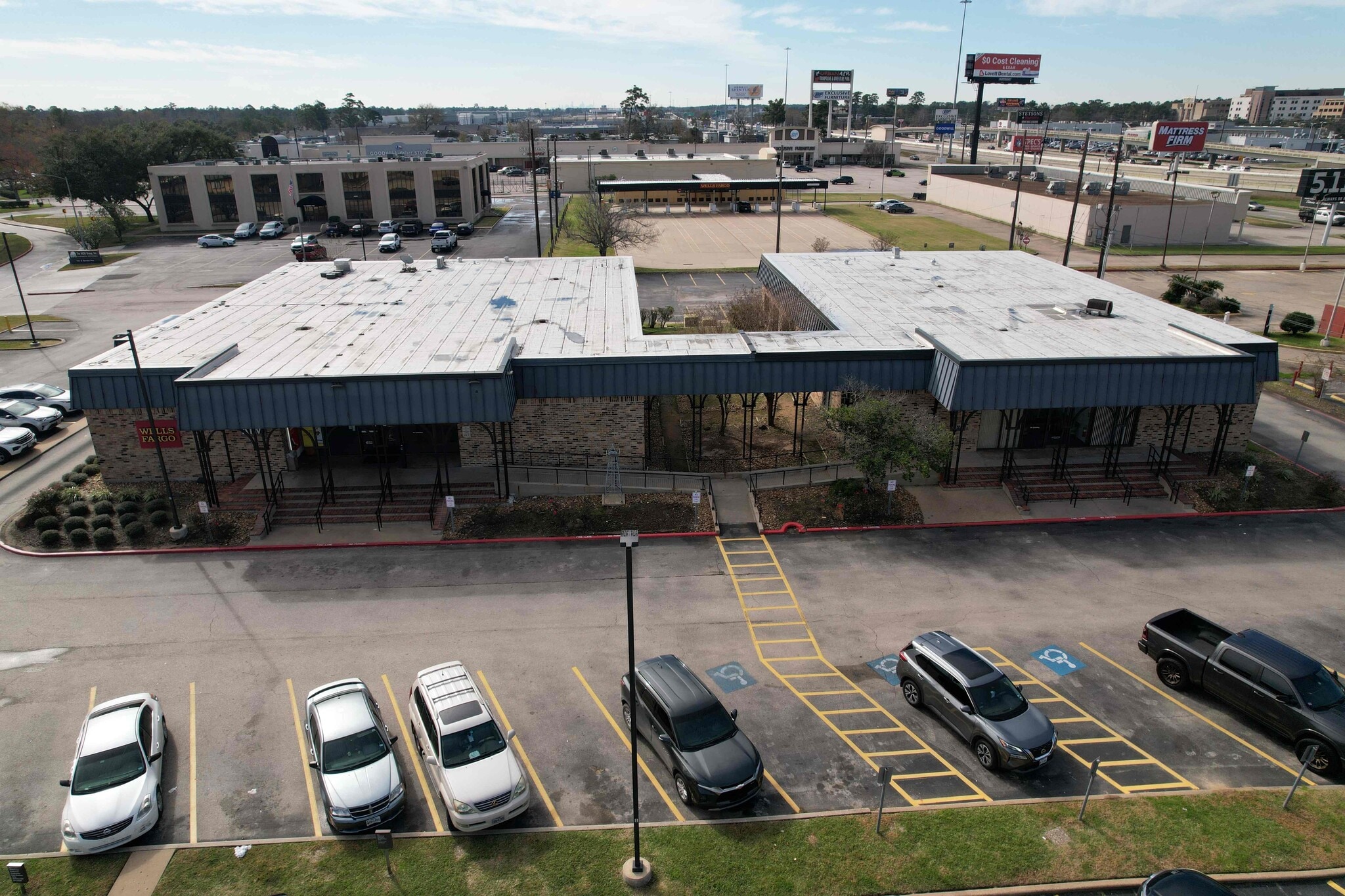 125 W Main St, Humble, TX for Sale