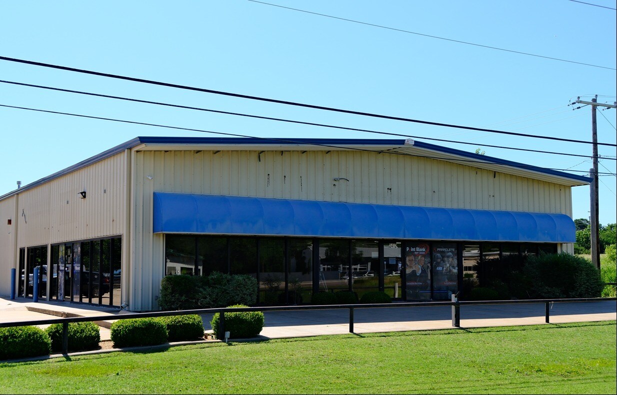 2412 S Douglas Blvd, Oklahoma City, OK for Rent