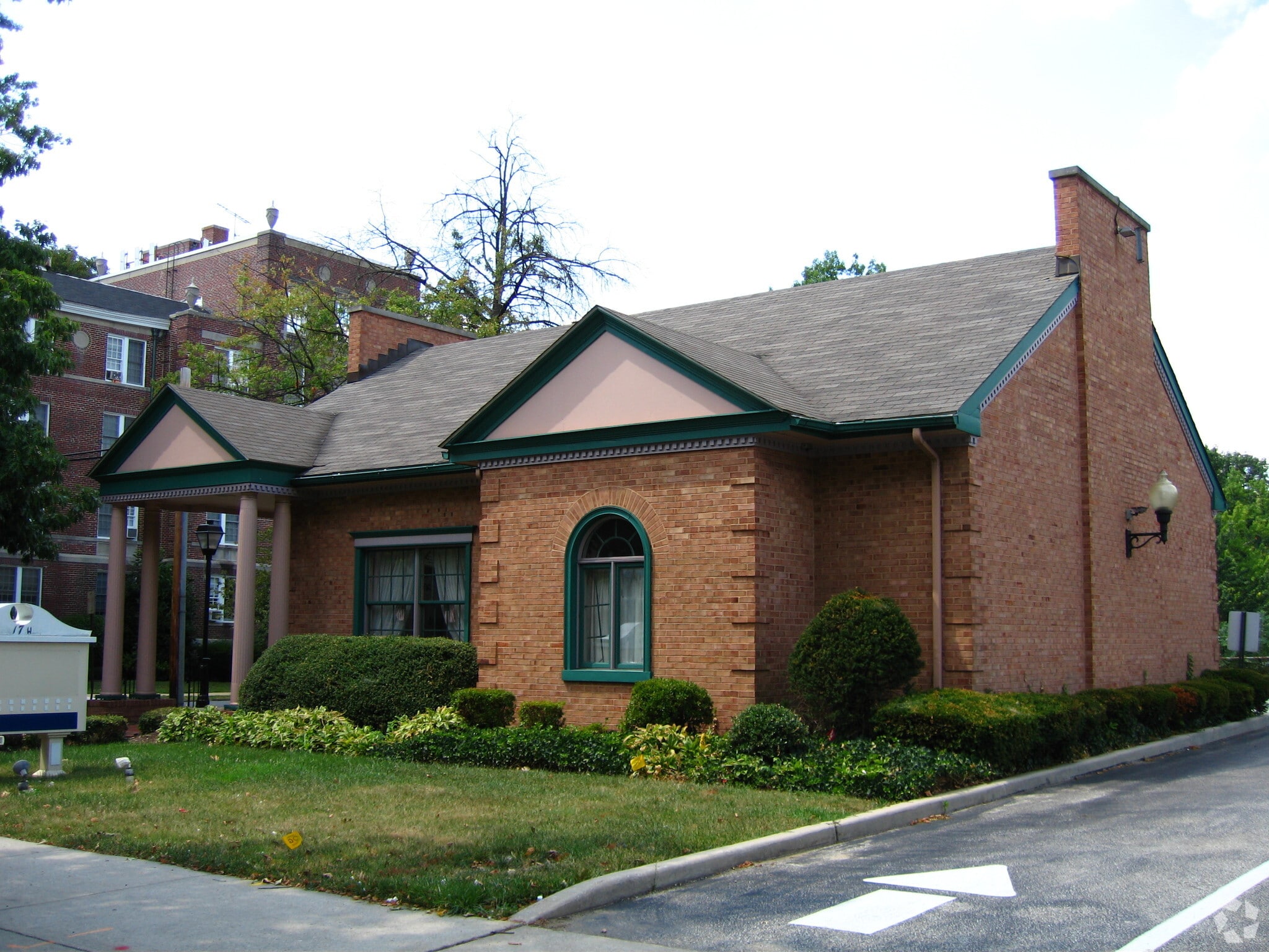 17 Kings Hwy W, Haddonfield, NJ for Rent