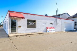 Newton, IA Retail - 114 W 4th St S
