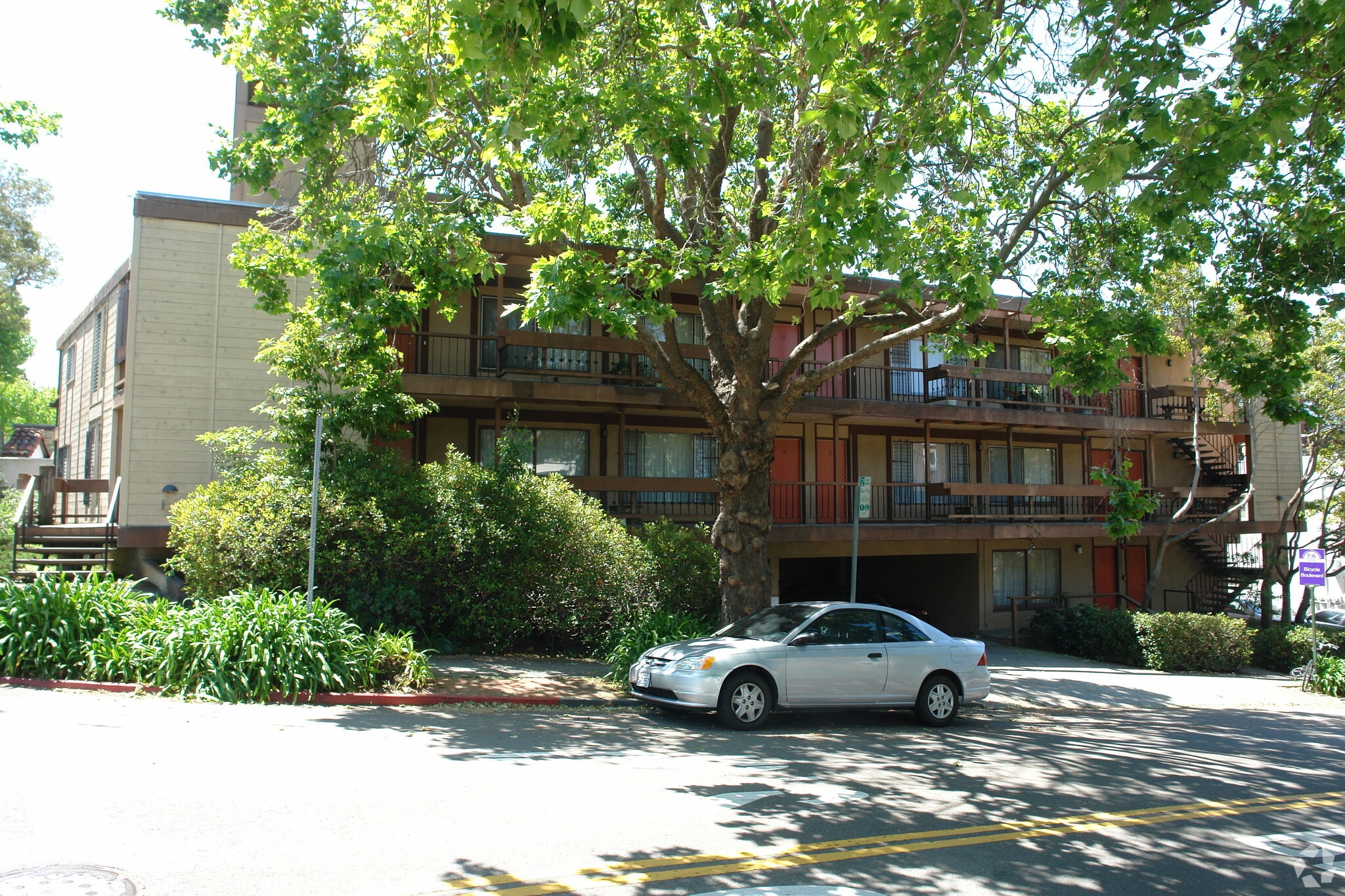 1700 Spruce St, Berkeley, CA for Sale