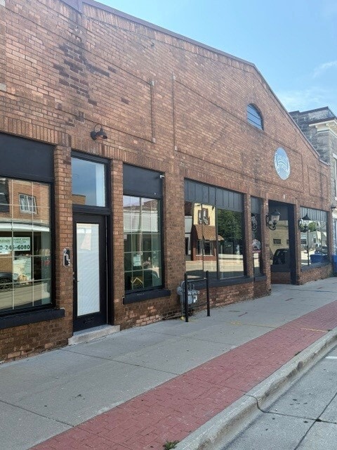 205 S 3rd St, Watertown, WI for Sale