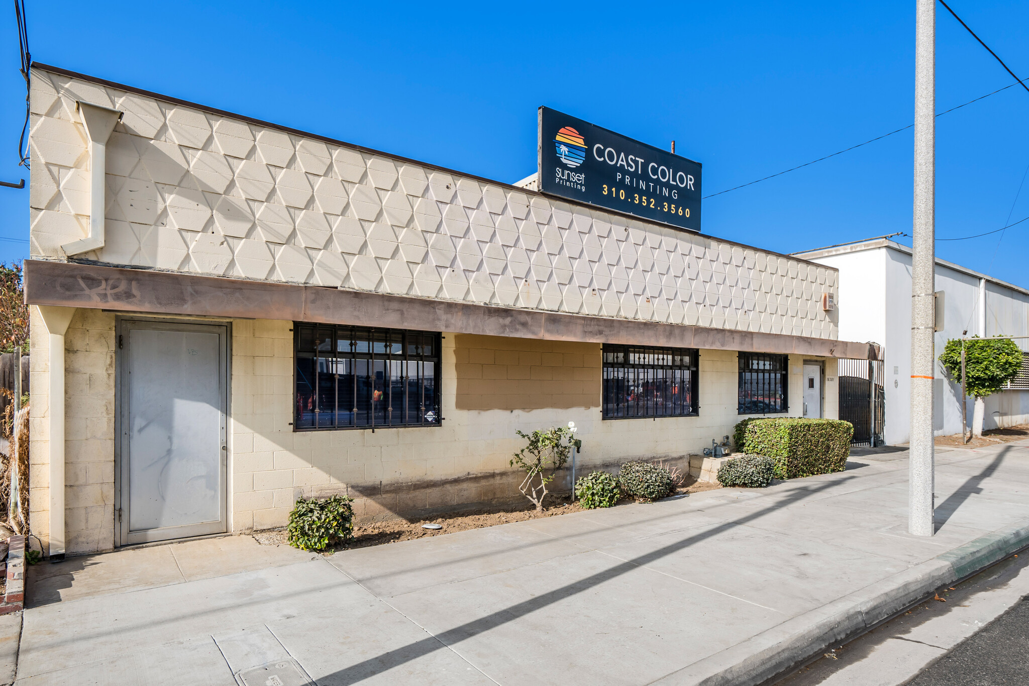 16301 S Broadway St, Gardena, CA for Sale