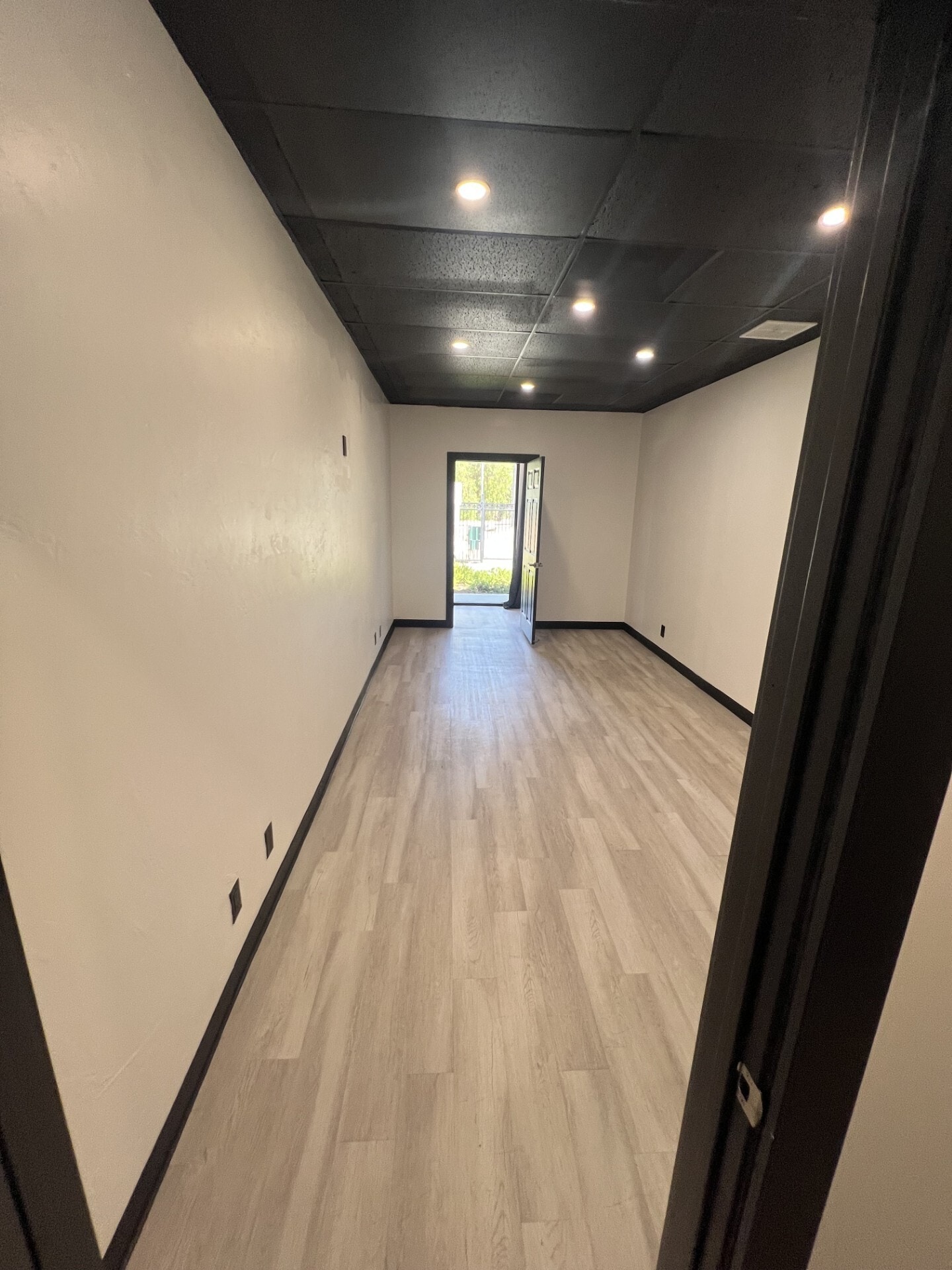 31546 Railroad Canyon Rd, Canyon Lake, CA for Rent