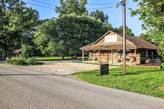 Nashville, IN Storefront Retail/Office - 4525 Salt Creek Rd