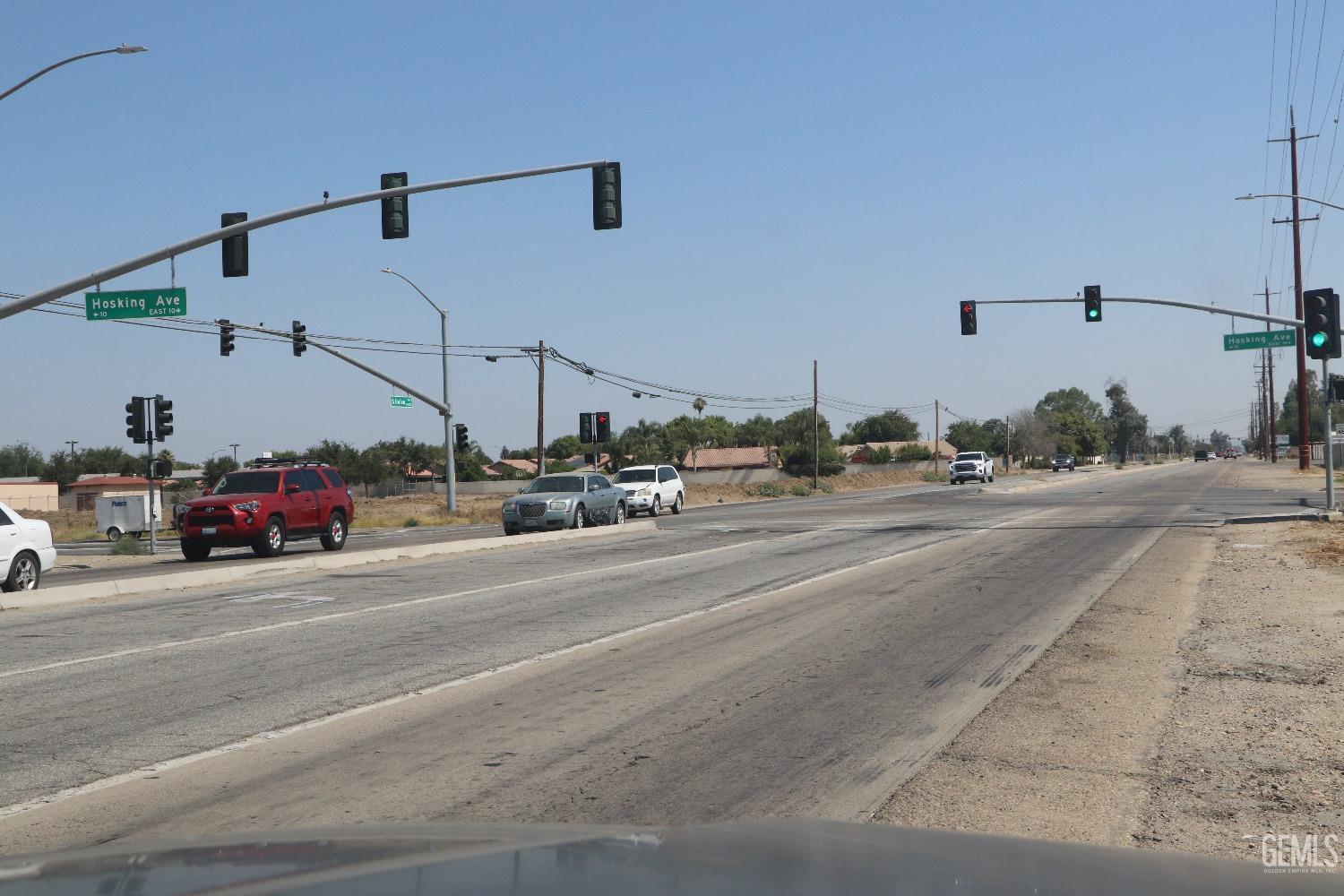 SWC Hosking & Union Ave, Bakersfield, CA for Sale