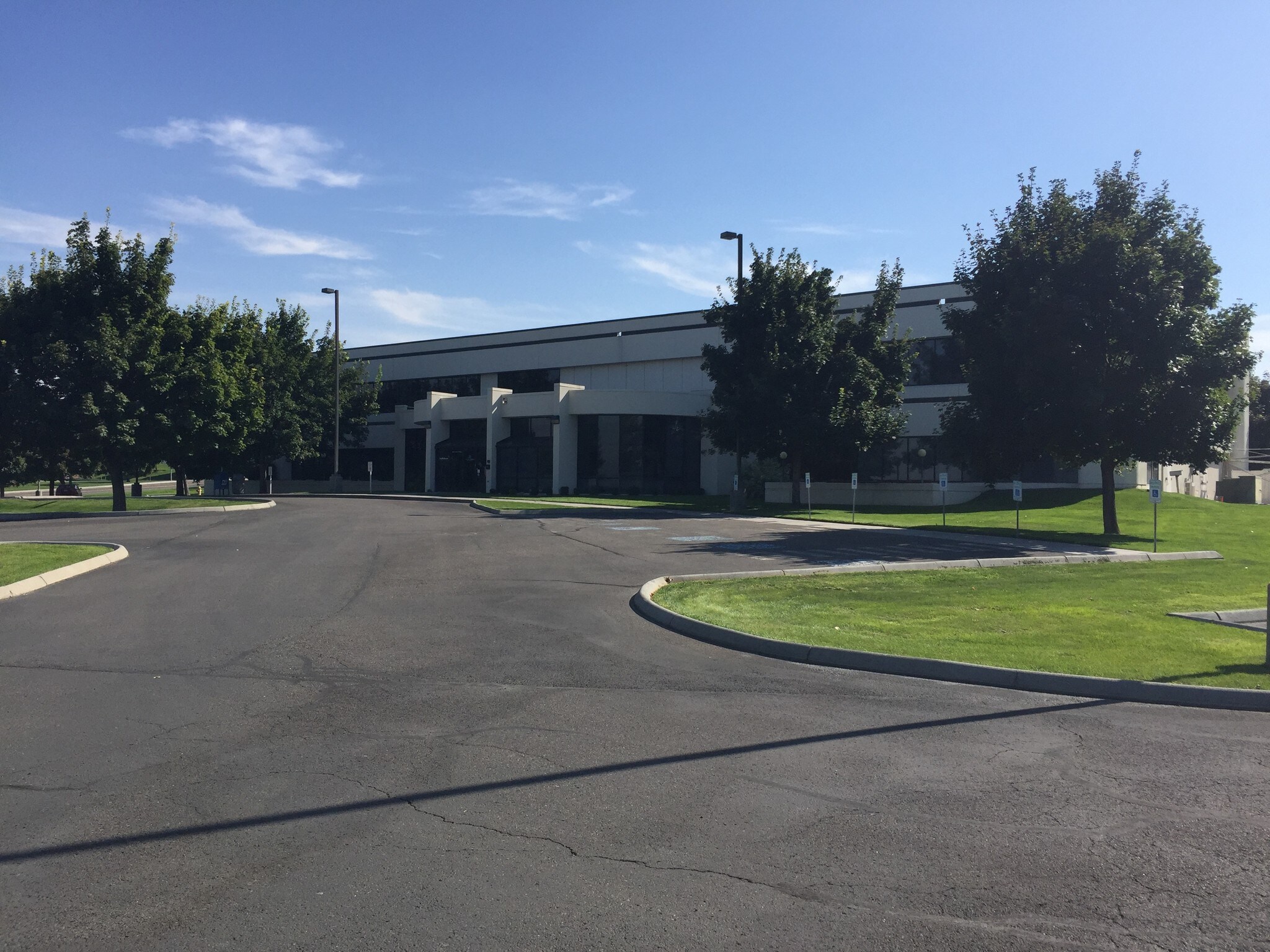 1009 N Center Pky, Kennewick, WA for Rent