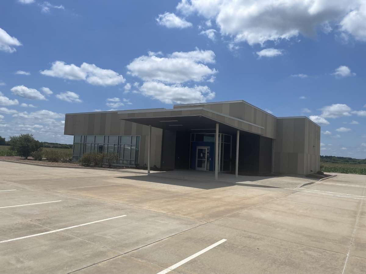 2410 W Grant Ave, Pauls Valley, OK for Sale