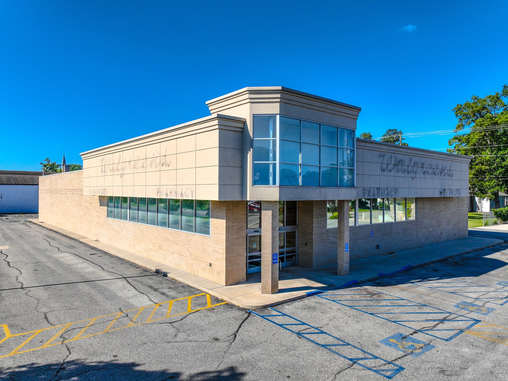 906 Main St, Rochester, IN for Sale
