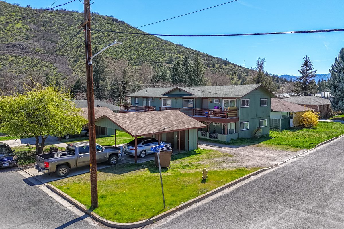 , Yreka, CA for Sale