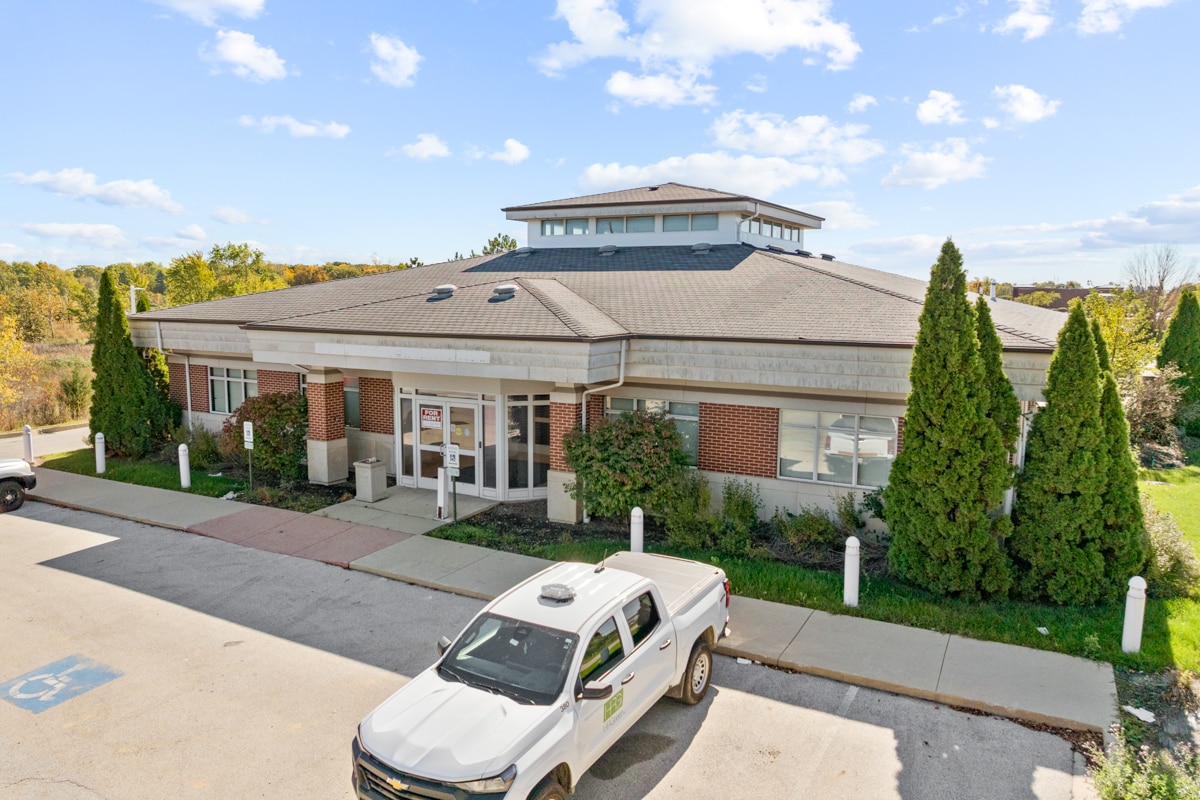 2505 N Farnsworth Ave, Aurora, IL for Rent