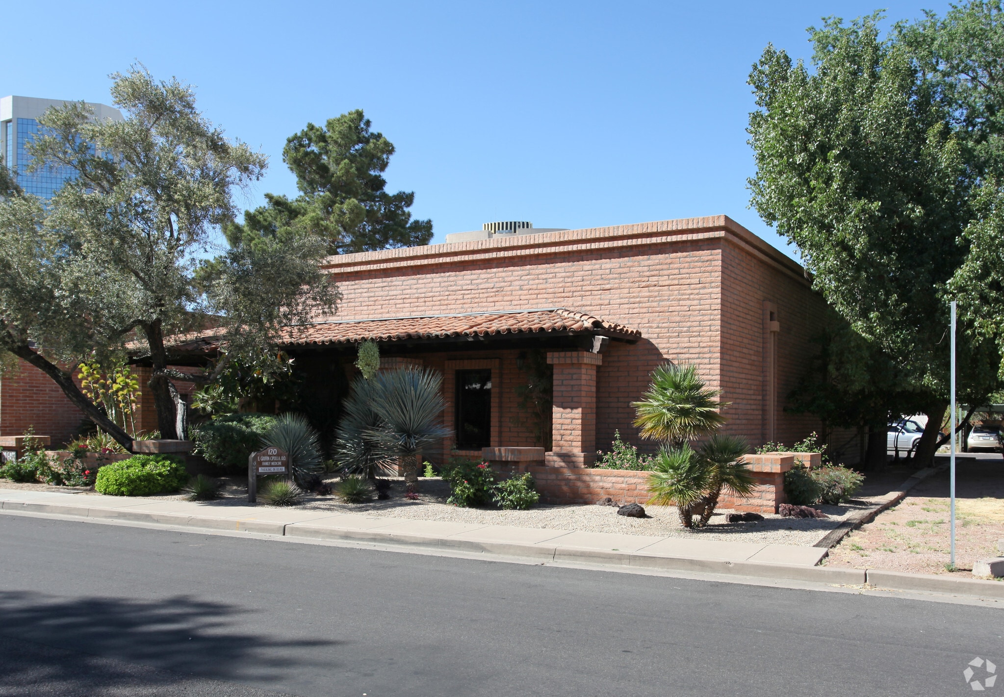 120 E Monterey Way, Phoenix, AZ for Rent