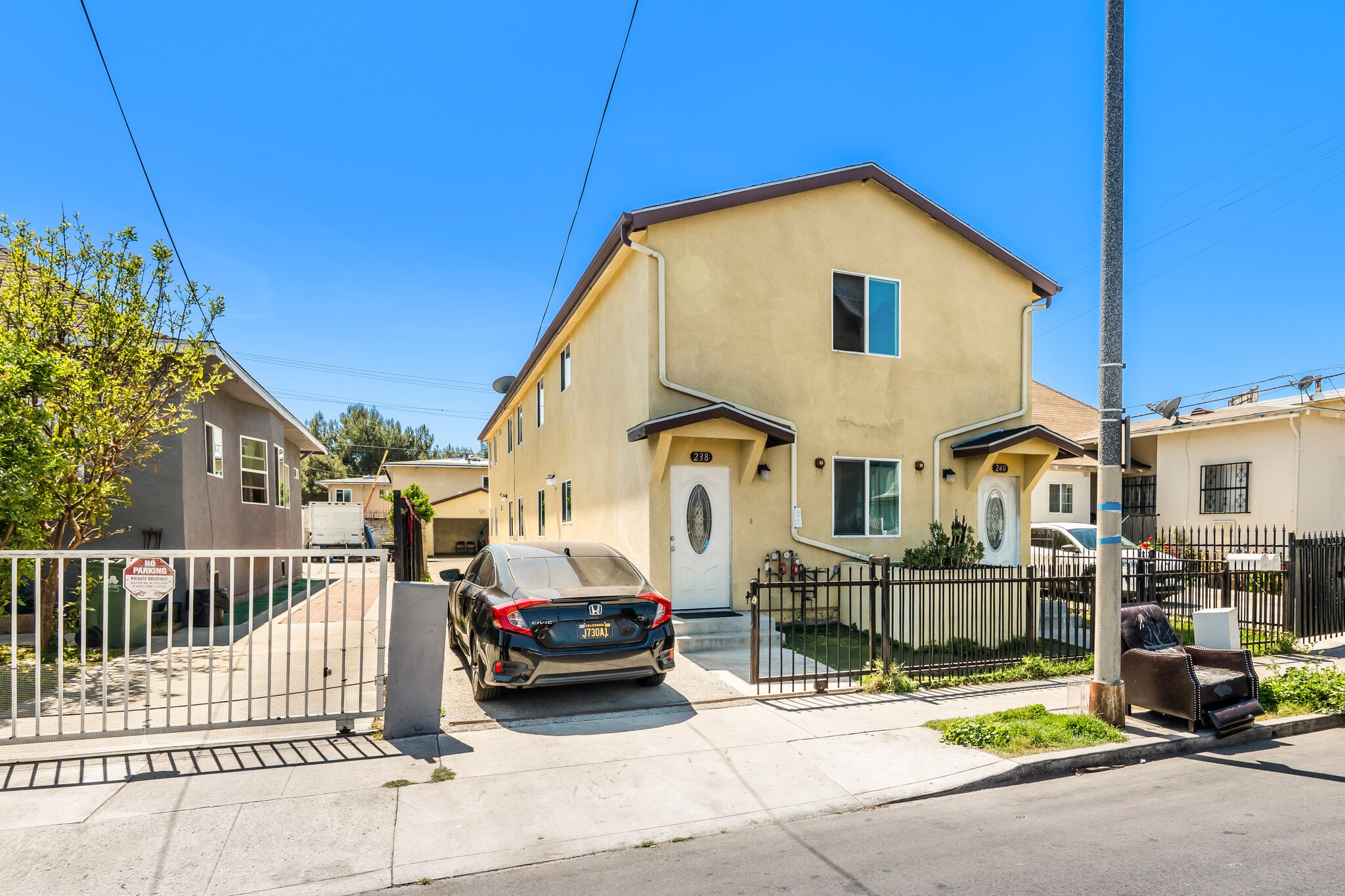 240 W 46th St, Los Angeles, CA for Sale