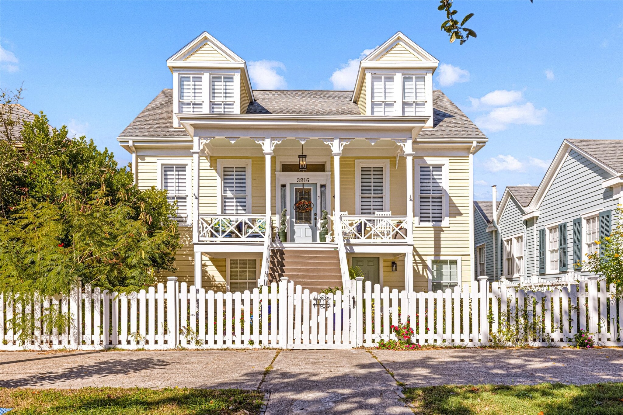 3216 Ursuline St, Galveston, TX for Sale