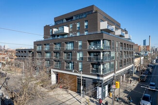 Toronto, ON Retail - 856 Dundas St W
