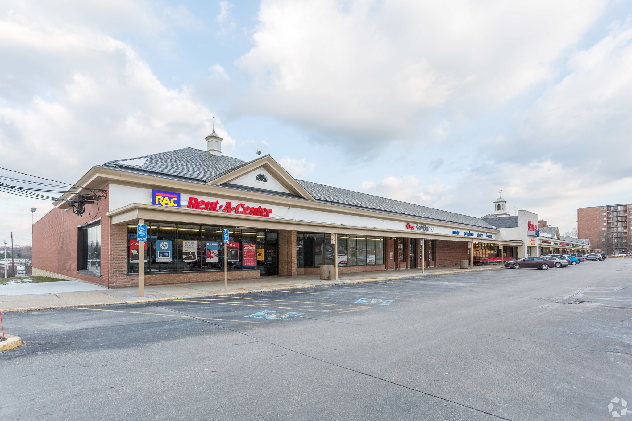 498-552 S Canton Rd, Akron, OH for Rent
