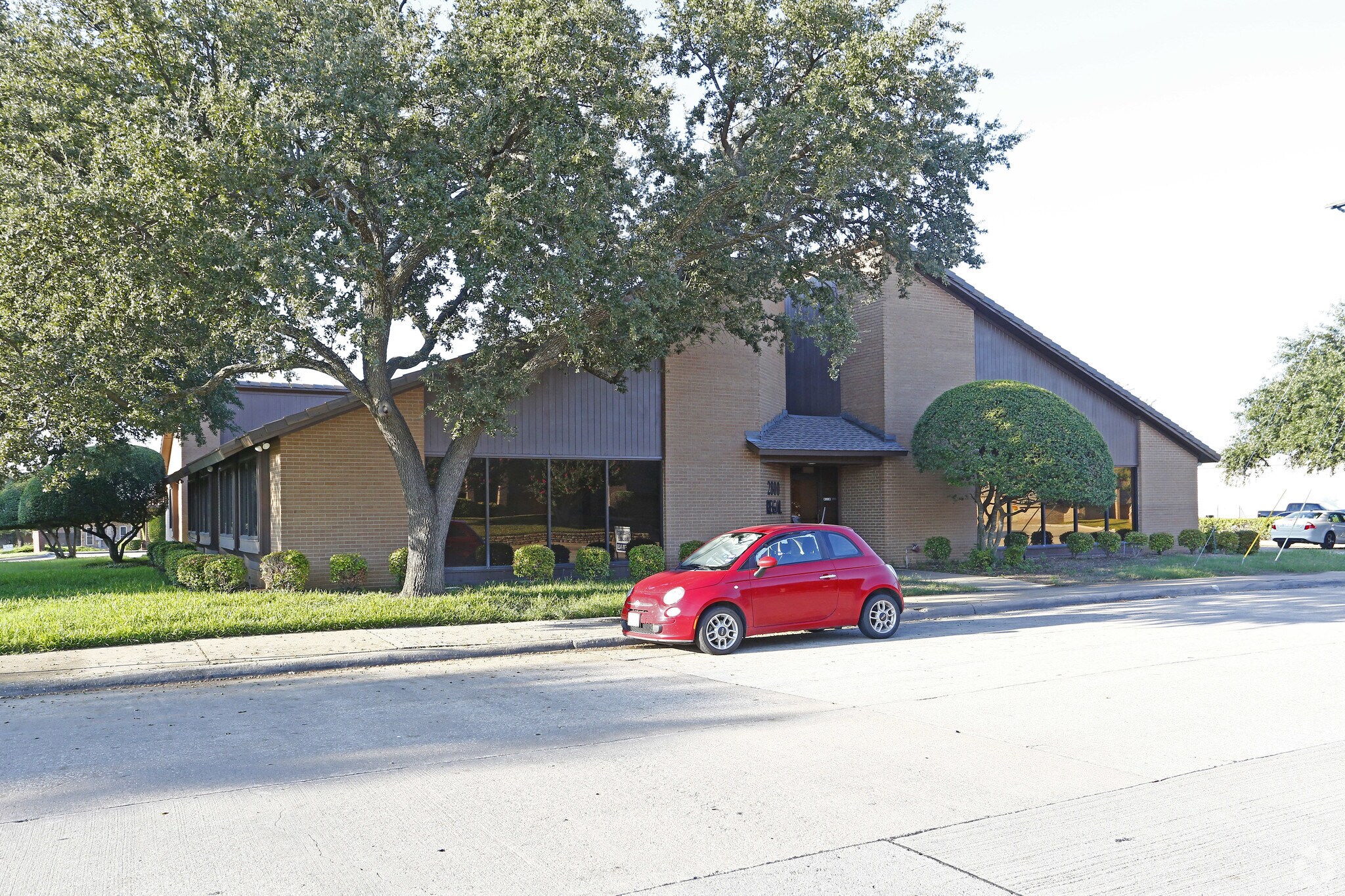 2800 Regal Rd, Plano, TX for Rent