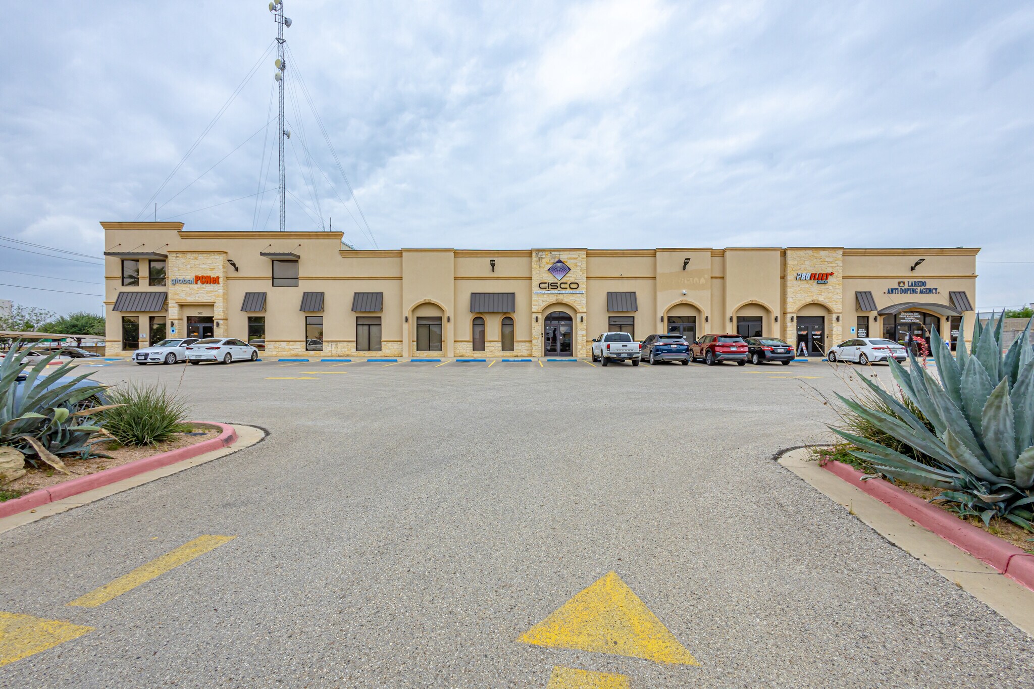 302 Crossroads Loop, Laredo, TX for Rent