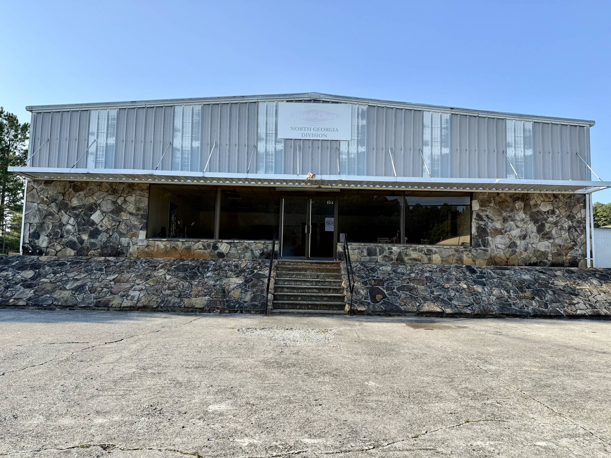 695 N Varnell Rd, Tunnel Hill, GA for Rent