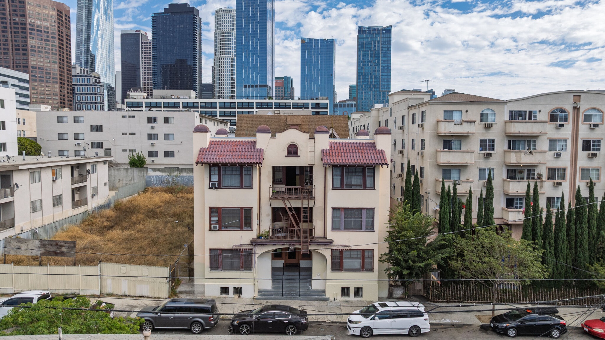 762 Hartford Ave, Los Angeles, CA for Sale