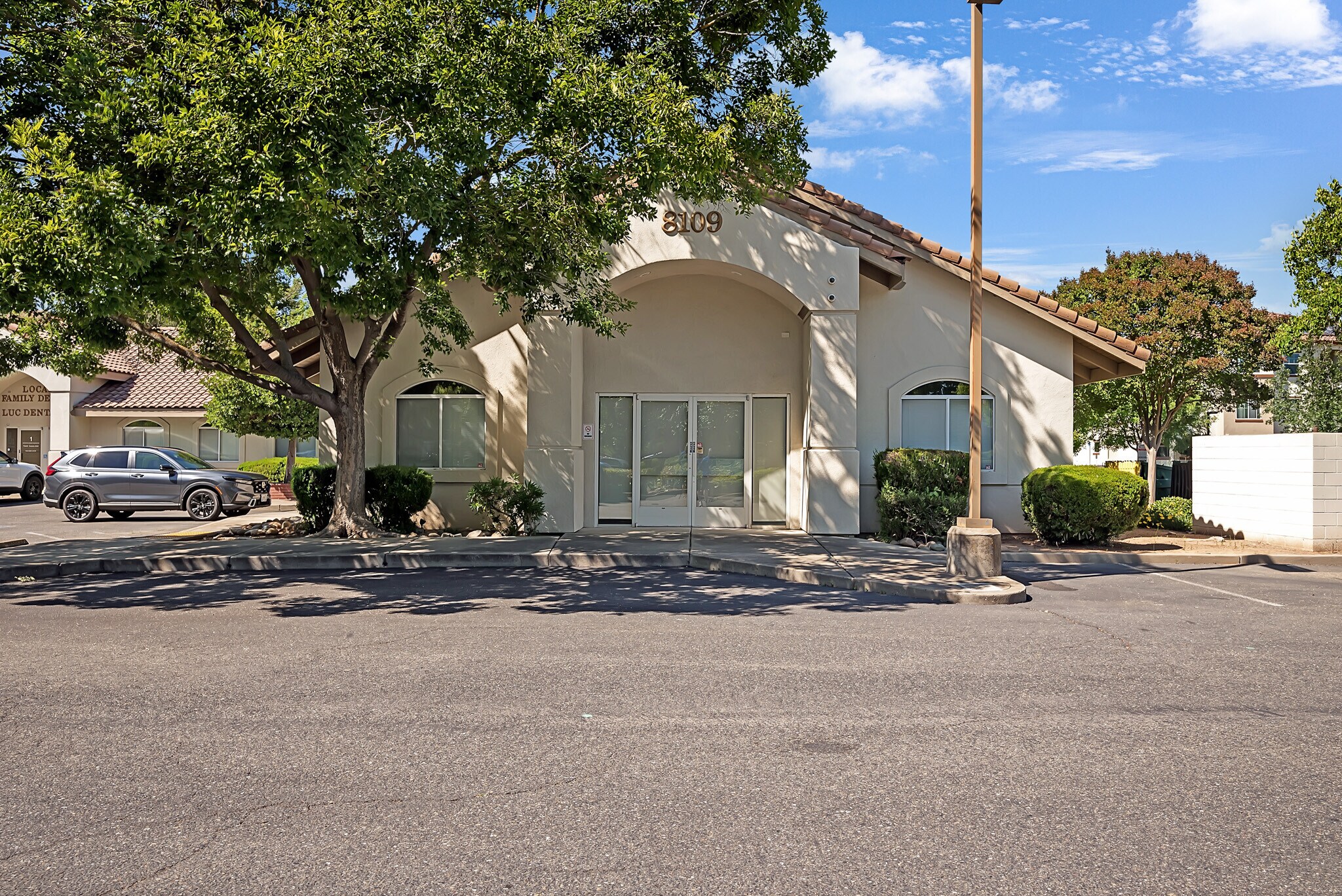 8109 Laguna Blvd, Elk Grove, CA for Sale