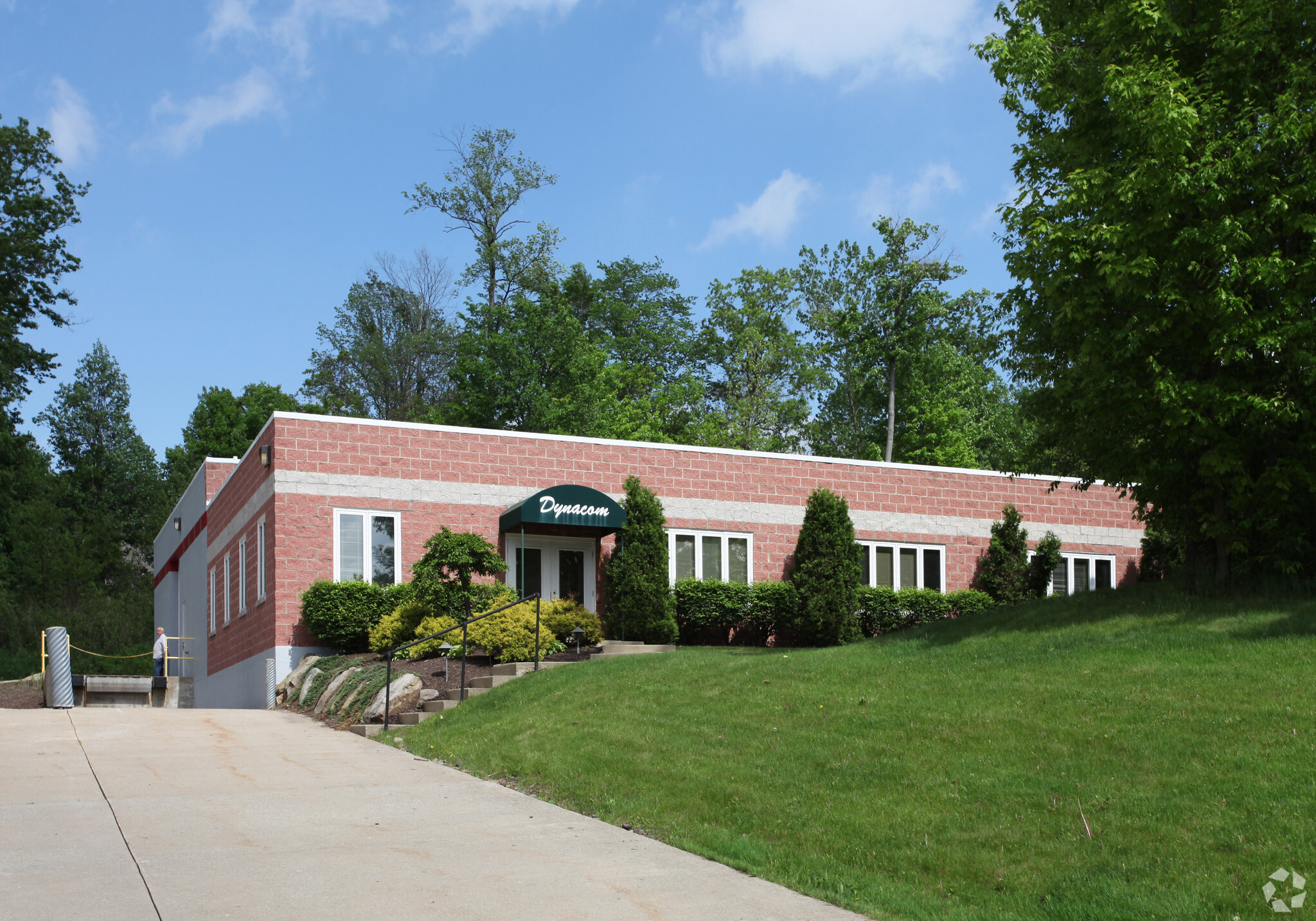 16711 Hilltop Park Pl, Chagrin Falls, OH for Sale