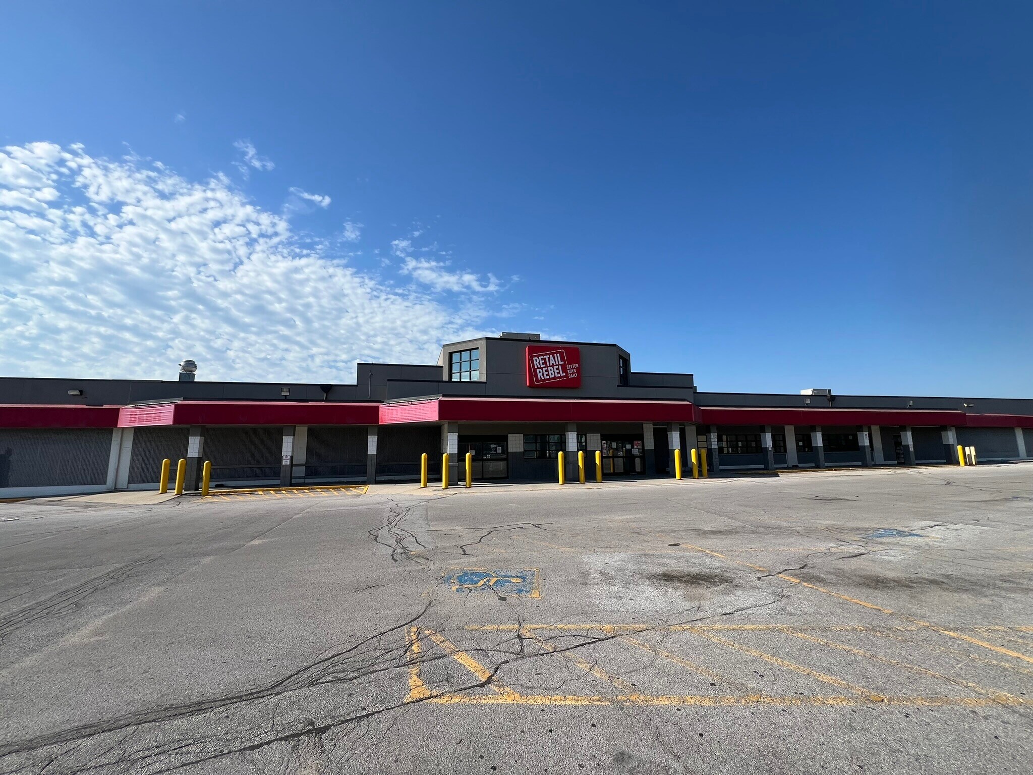 1817 W Broadway, Council Bluffs, IA for Rent