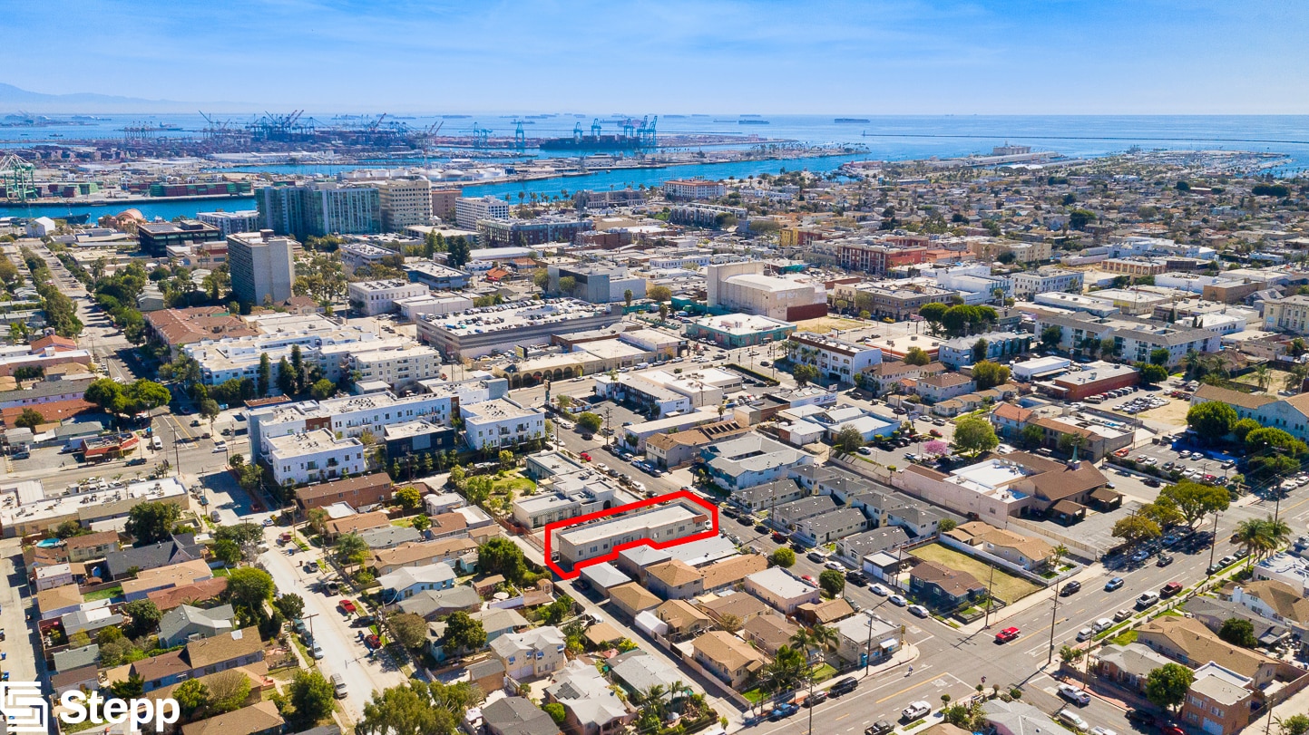 560 W 4th St, San Pedro, CA for Sale