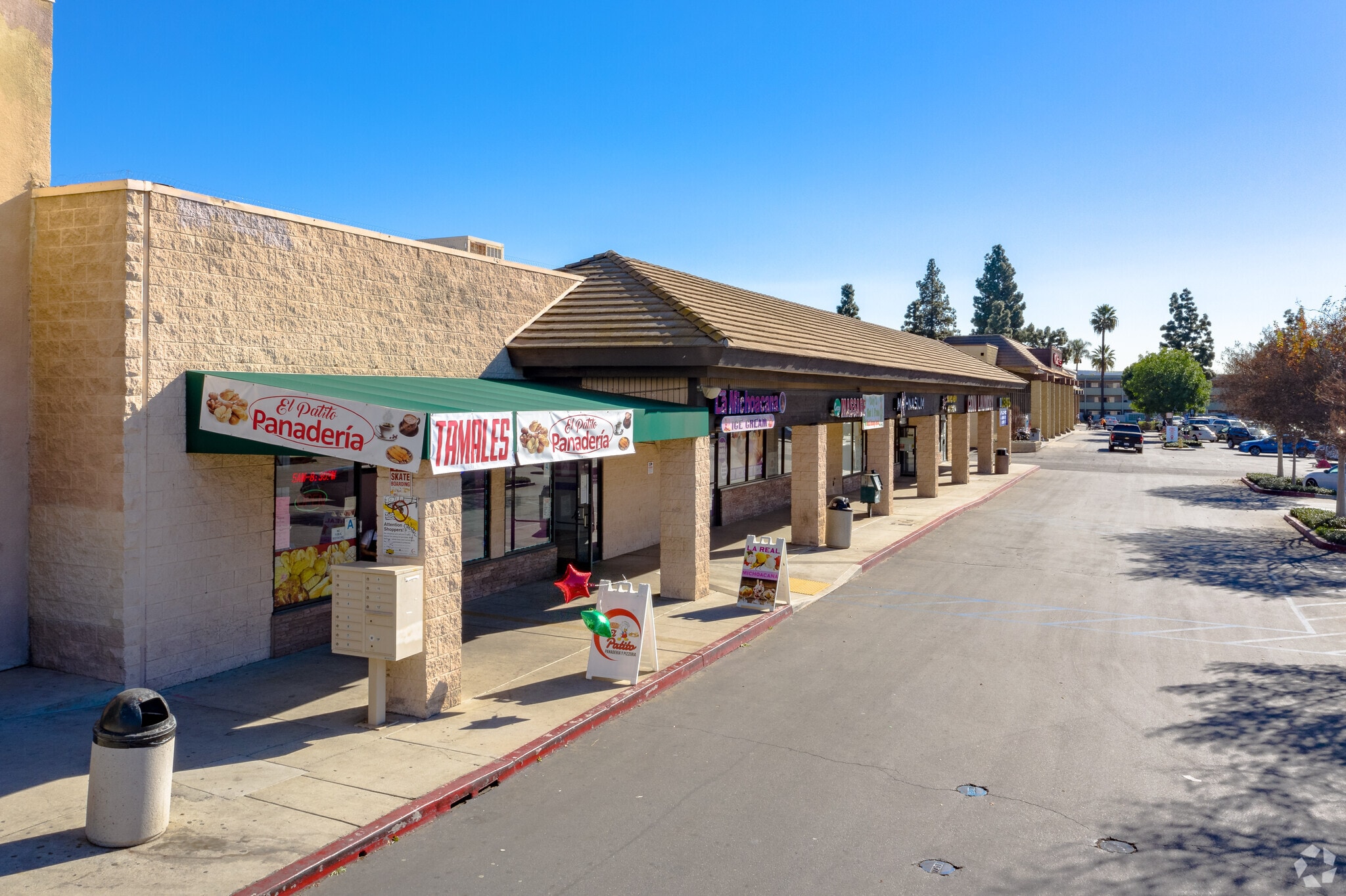 310-326 N Azusa Ave, Covina, CA for Rent