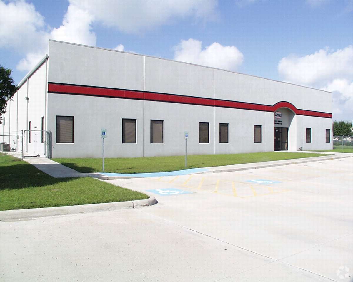 10511 Fallstone Rd, Houston, TX for Rent