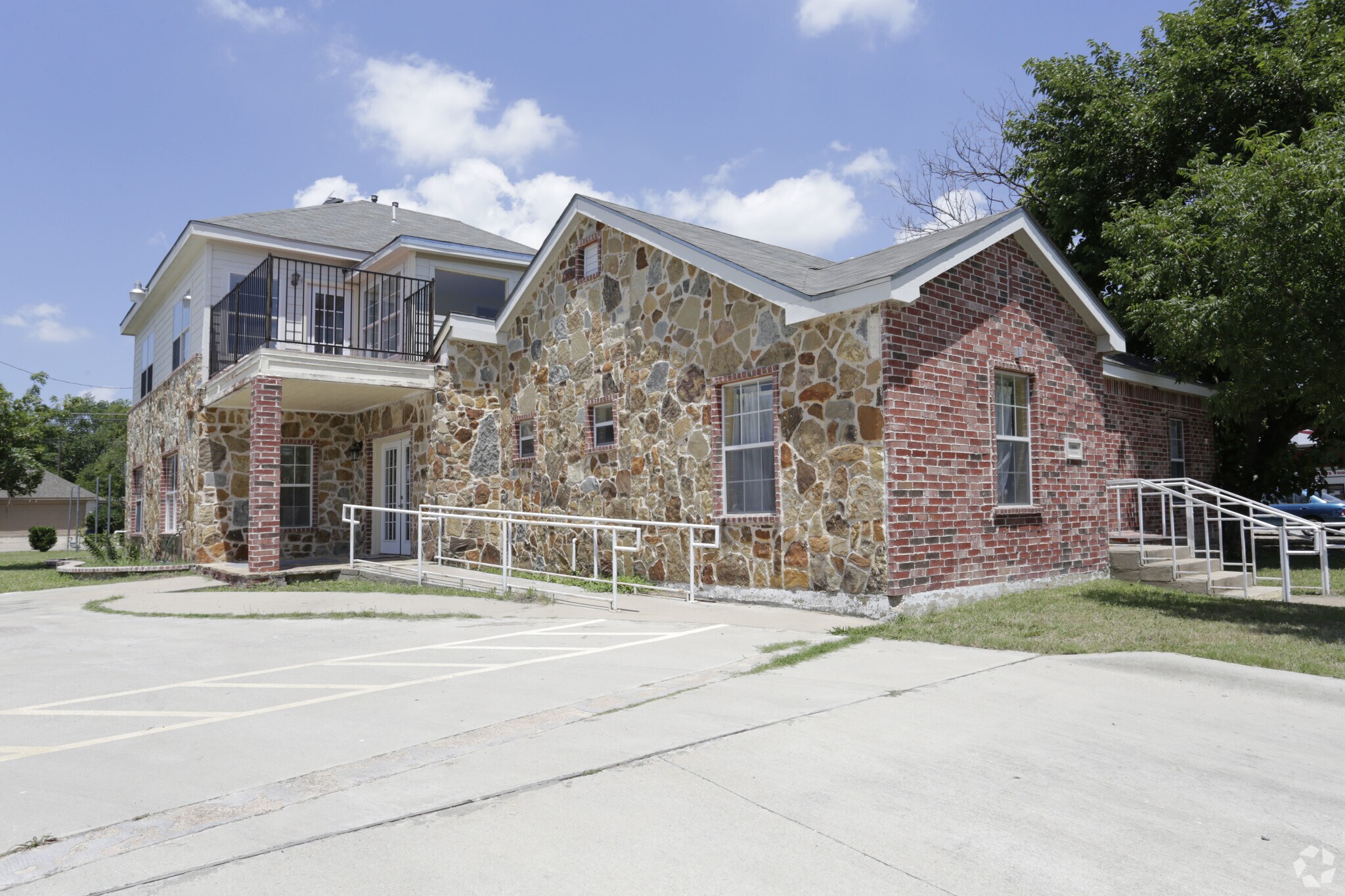 1009 N Tennessee St, McKinney, TX for Rent