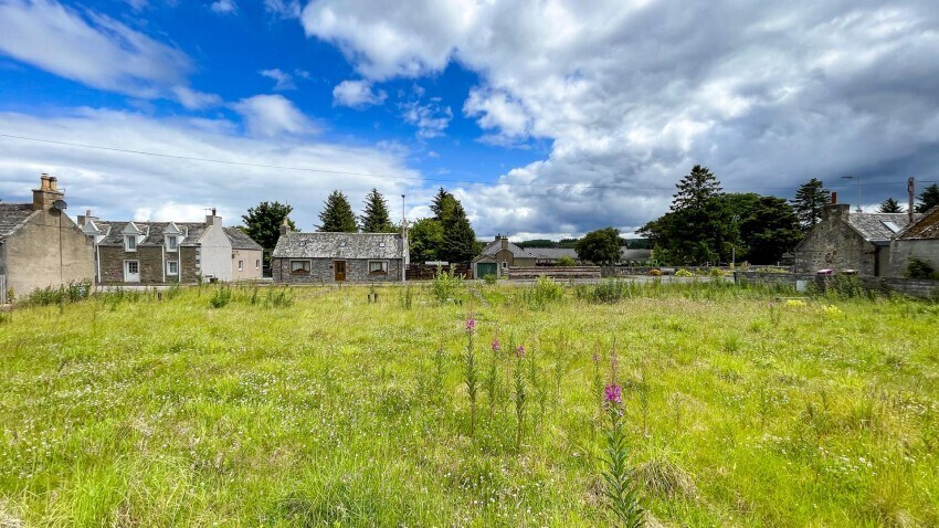 57 Main St, Ballindalloch, MRY for Sale