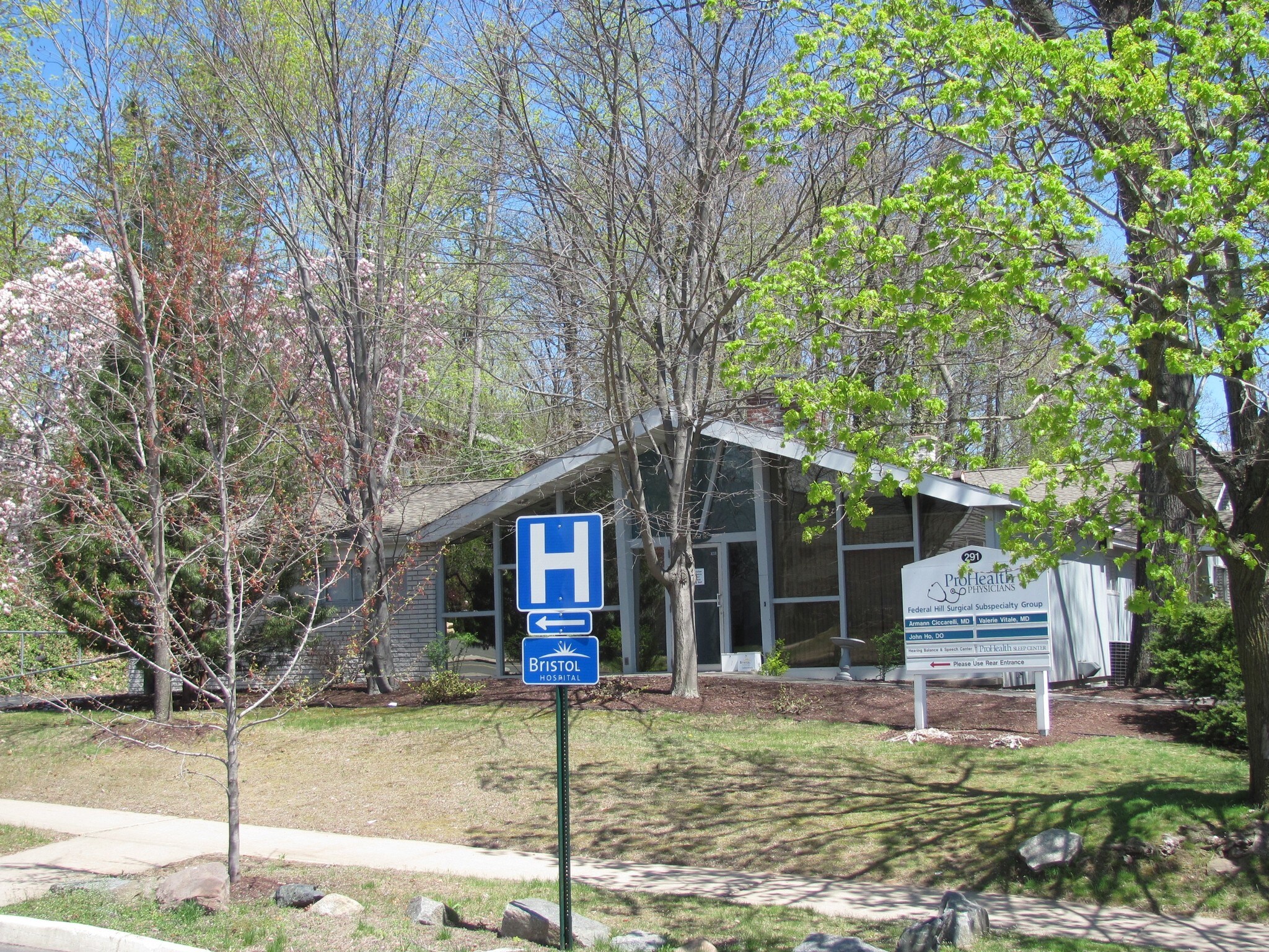 291 Queen St Bristol, CT 06010 Office Property for Lease on