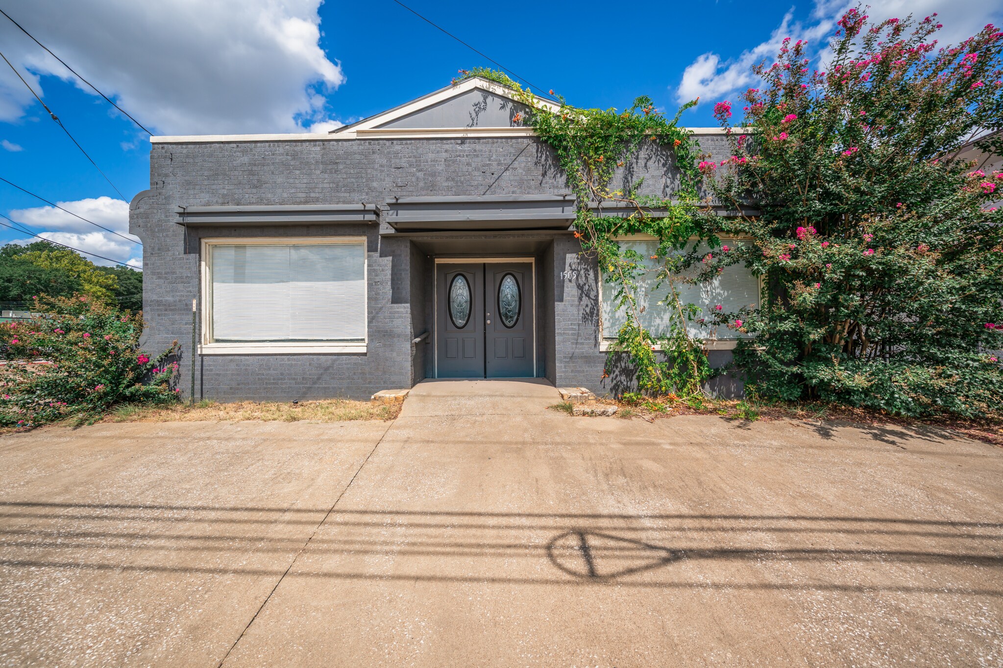 1505 E Marshall Ave, Longview, TX for Sale