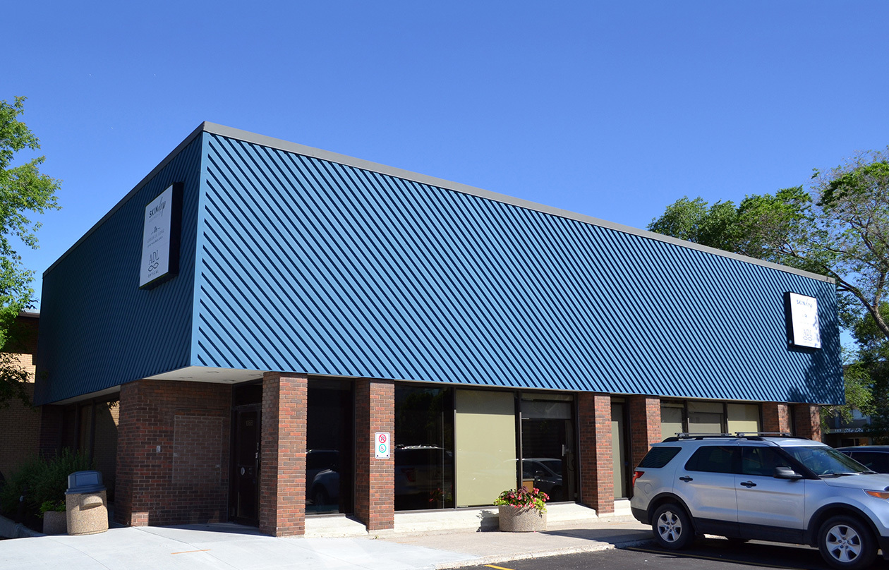 1068 Henderson Hwy, Winnipeg, MB for Rent