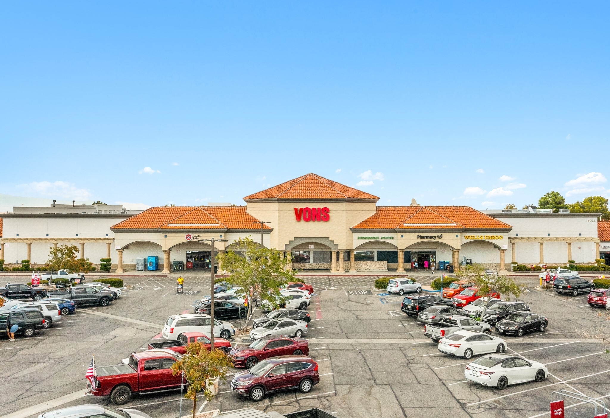 4033-4069 W Avenue L, Lancaster, CA for Rent
