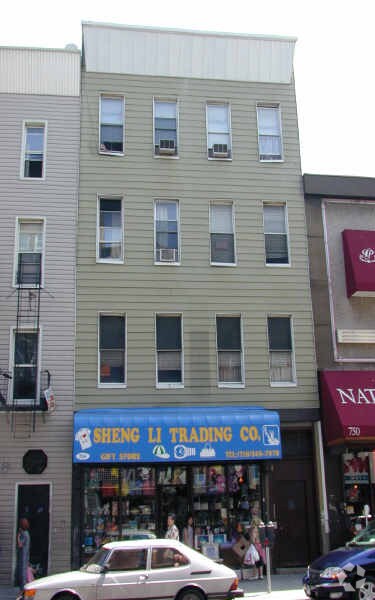 754 Manhattan Ave, Brooklyn, NY for Rent