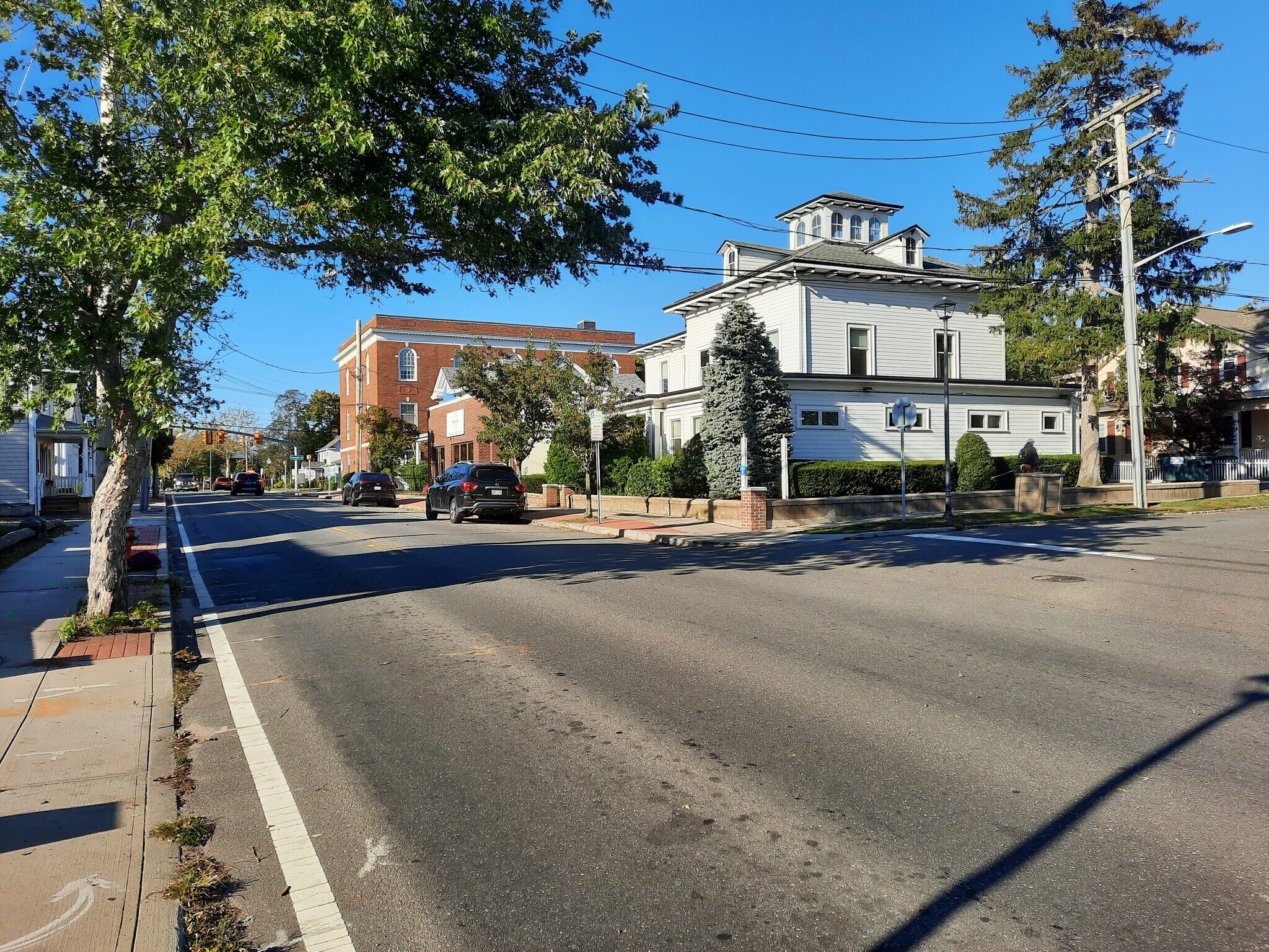 206 Roanoke Ave, Riverhead, NY for Rent
