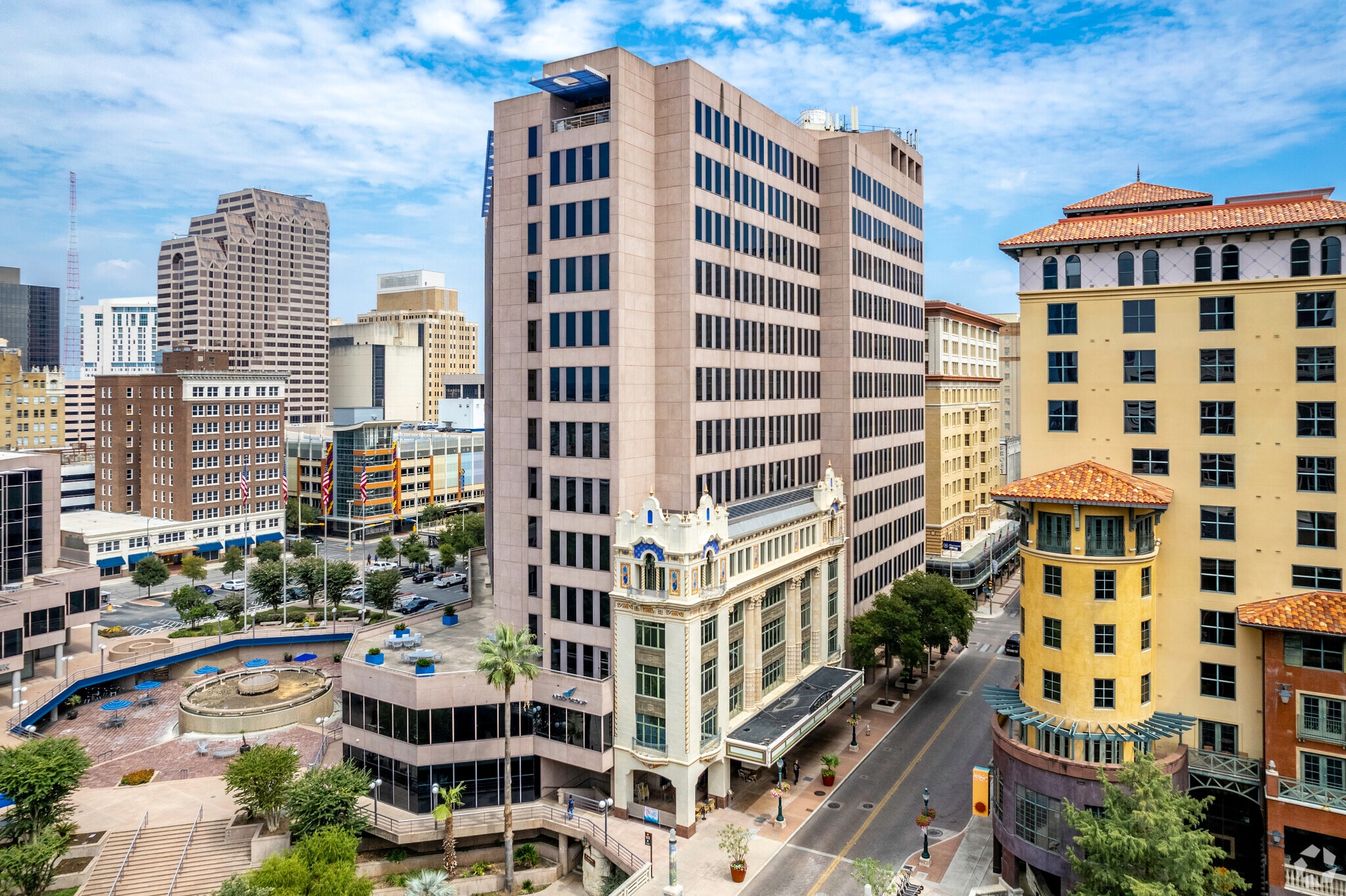 175 E Houston St, San Antonio, TX for Rent