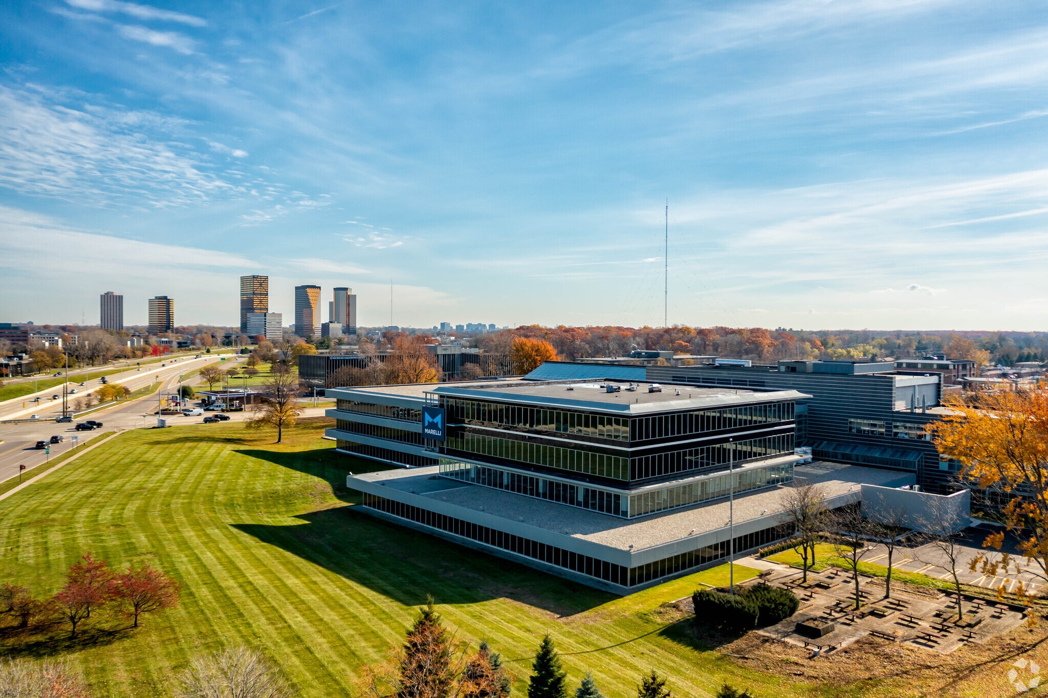 26555 Northwestern Hwy, Southfield, MI for Rent