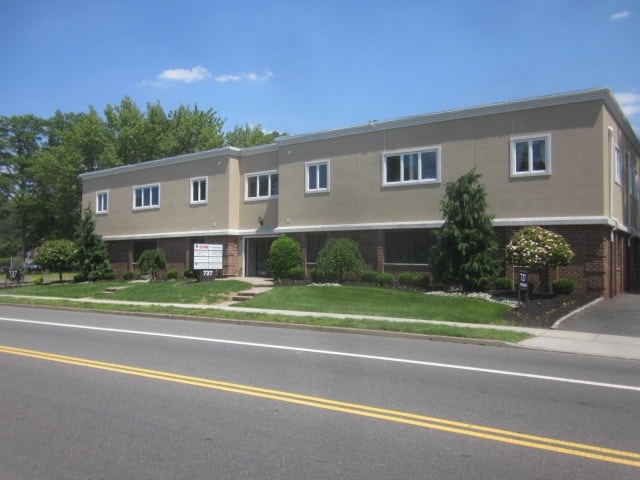 727 Raritan Rd, Clark, NJ for Sale